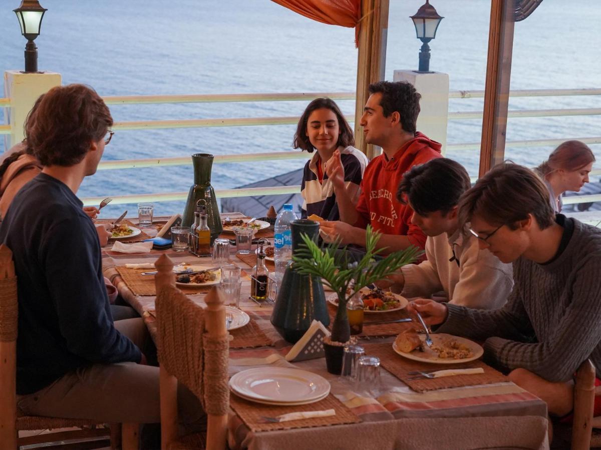 Готель Locals Taghazout Surfcamp Екстер'єр фото