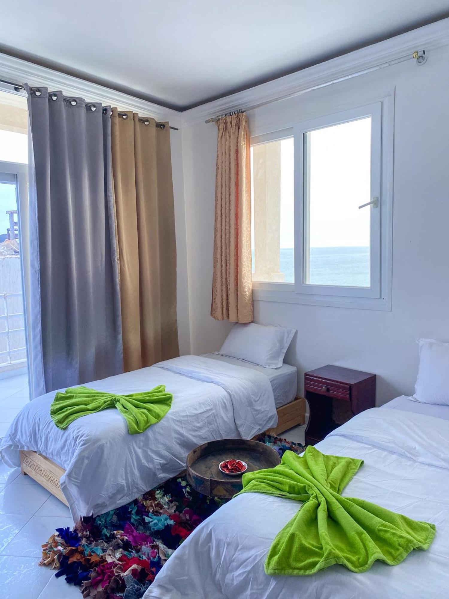 Готель Locals Taghazout Surfcamp Екстер'єр фото